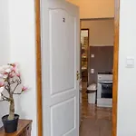 Komáromi *