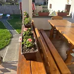 Komáromi Pensión